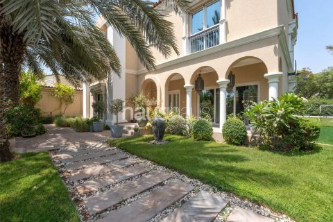 Villa in Dubai Investment Park, Dubai 6 bedrooms, 674 sq.m. № 43441 - photo 3