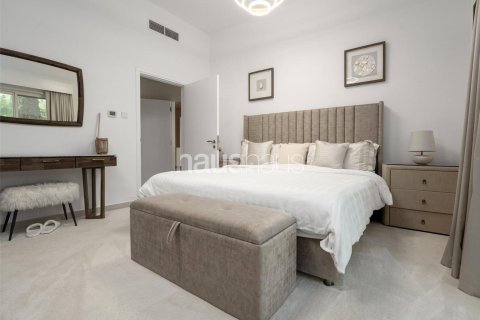 Villa in Dubai Investment Park, Dubai 6 bedrooms, 674 sq.m. № 43441 - photo 14
