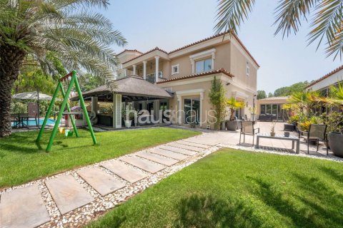 Villa in Dubai Investment Park, Dubai 6 bedrooms, 674 sq.m. № 43441 - photo 1