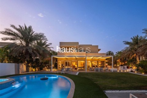 Villa in Arabian Ranches, Dubai 5 bedrooms, 556 sq.m. № 43443 - photo 2