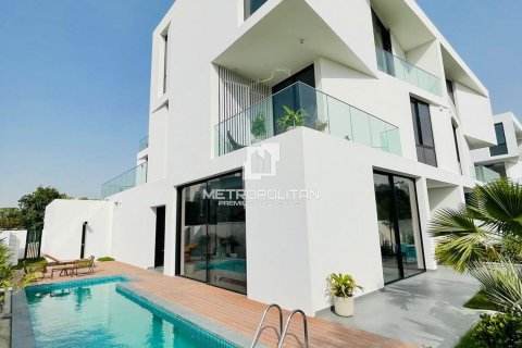 Villa in Al Barari, Dubai 5 bedrooms, 442 sq.m. № 73012 - photo 1