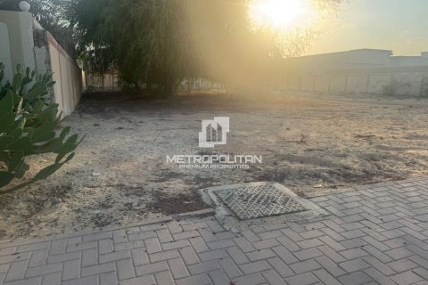 Land in Al Twar, Dubai 1394 sq.m. № 73025 - photo 11