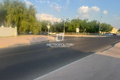Land in Al Twar, Dubai 1394 sq.m. № 73025 - photo 5
