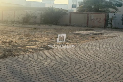 Land in Al Twar, Dubai 1394 sq.m. № 73025 - photo 3
