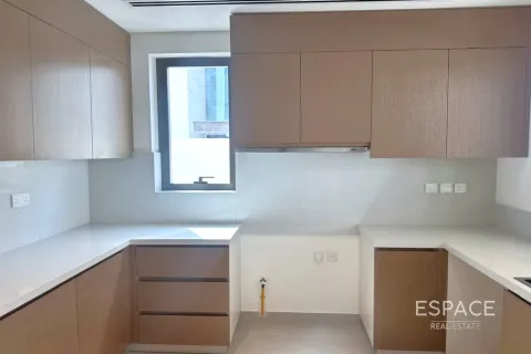 Villa à Al Furjan, Dubai, 4 chambres, 312 m², № 62215 - photo 4