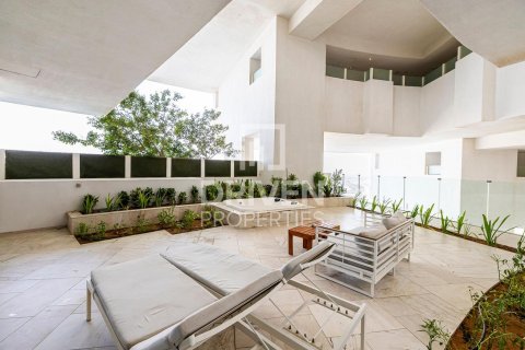 Купить квартиру в Джумейра Вилладж Серкл, Дубай: 1 спальня, 152м², № 86751 - фото 2