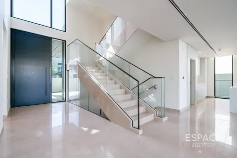 Villa en Dubai Hills Estate, Dubai, 5 dormitorios, 921 m², № 122337 - foto 7