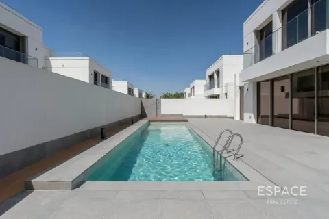 Villa in Jumeirah Park, Dubai 5 bedrooms, 557 sq.m. № 122332 - photo 16