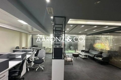 Bureau à Business Bay, Dubai, 198.5 m², № 78525 - photo 2