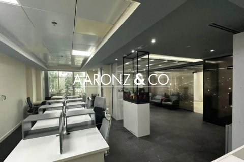 Bureau à Business Bay, Dubai, 198.5 m², № 78525 - photo 1