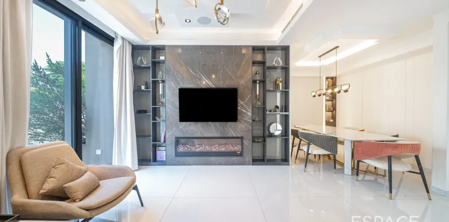 Villa in Dubai Hills Estate, Dubai 4 bedrooms, 229 sq.m. № 71209