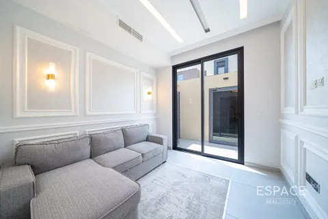 Villa in Dubai Hills Estate, Dubai 4 bedrooms, 229 sq.m. № 71209 - photo 6