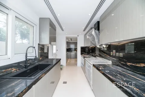 Villa à Meadows, Dubai, 5 chambres, 557 m², № 71211 - photo 5