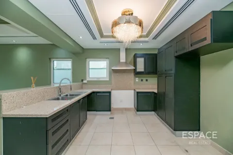 Villa en Al Furjan, Dubai, 4 dormitorios, 455 m², № 71222 - foto 5