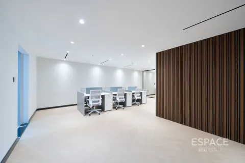 Снять в аренду офис в Джумейра Лейк Тауэрс, Дубай: 79м², № 71208 - фото 10