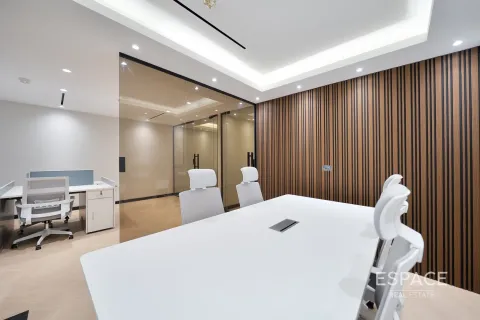 Снять в аренду офис в Джумейра Лейк Тауэрс, Дубай: 79м², № 71208 - фото 11