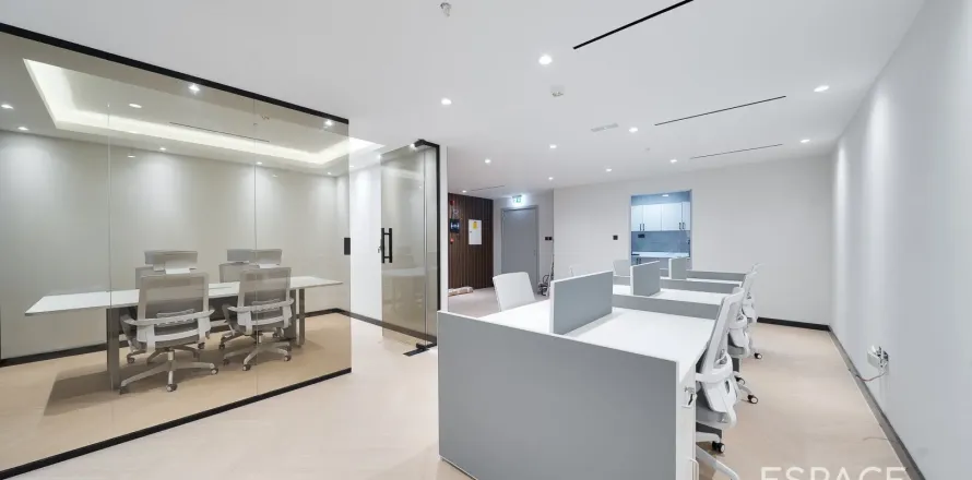 Офис в Джумейра Лейк Тауэрс, Дубай, 79м², № 71208