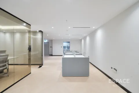 Снять в аренду офис в Джумейра Лейк Тауэрс, Дубай: 79м², № 71208 - фото 6