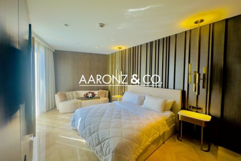 Appartement à Palm Jumeirah, Dubai, 3 chambres, 216 m², № 78437 - photo 12