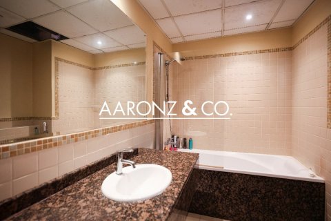 Appartement à Jumeirah Beach Residence, Dubai, 1 chambre, 111.3 m², № 78438 - photo 7