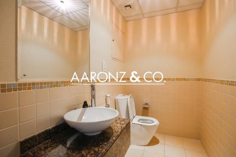 Appartement à Jumeirah Beach Residence, Dubai, 1 chambre, 111.3 m², № 78438 - photo 9