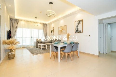 Appartement à Dubai Sports City, Dubai, 2 chambres, 129.9 m², № 78440 - photo 1