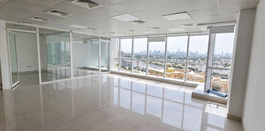 Bureau à Dubai, 102 m², № 112485