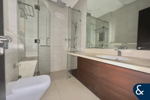 Apartment in Downtown Dubai (Downtown Burj Dubai), Dubai 2 bedrooms, 156 sq.m. № 76349 - photo 11