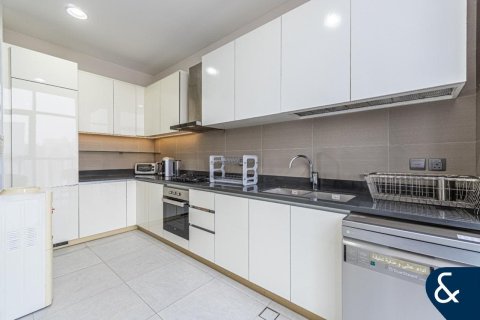 Apartment in No.9, Dubai Marina, Dubai 3 bedrooms, 168 sq.m. № 76345 - photo 2