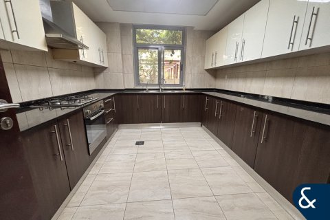 Apartamento en Al Furjan, Dubai, 2 dormitorios, 196 m², № 76348 - foto 6