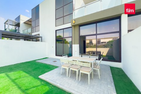 Villa in Meydan, Dubai 4 bedrooms, 187.2 sq.m. № 48891 - photo 21