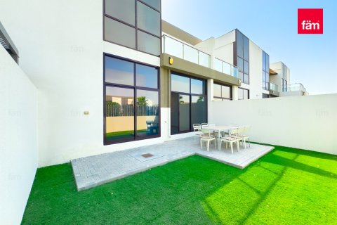 Villa in Meydan, Dubai 4 bedrooms, 187.2 sq.m. № 48891 - photo 1