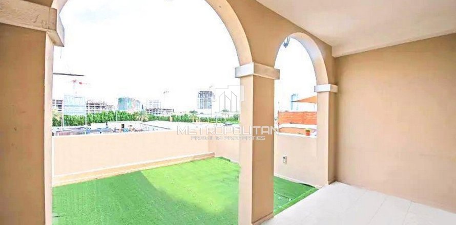 Maison de ville à Jumeirah Village Circle, Dubai, 3 chambres, 307 m², № 15851