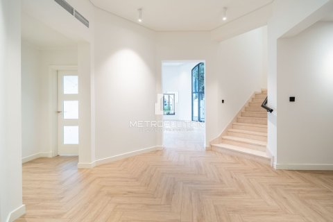 Villa in Garden Homes, Palm Jumeirah, Dubai 4 bedrooms, 465 sq.m. № 15170 - photo 13
