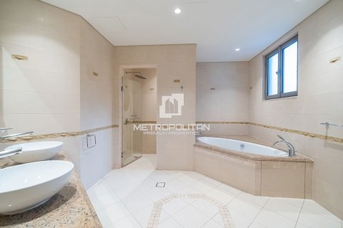 Villa in Garden Homes, Palm Jumeirah, Dubai 4 bedrooms, 465 sq.m. № 15170 - photo 20