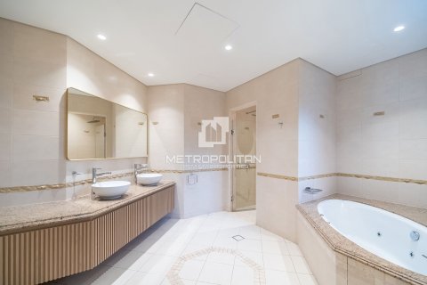 Villa in Garden Homes, Palm Jumeirah, Dubai 4 bedrooms, 465 sq.m. № 15170 - photo 19