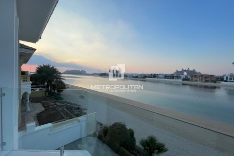 Villa in Garden Homes, Palm Jumeirah, Dubai 4 bedrooms, 465 sq.m. № 15170 - photo 29