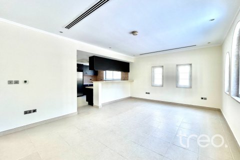 Villa in Legacy, Jumeirah Park, Dubai 3 bedrooms, 327.67 sq.m. № 120150 - photo 5