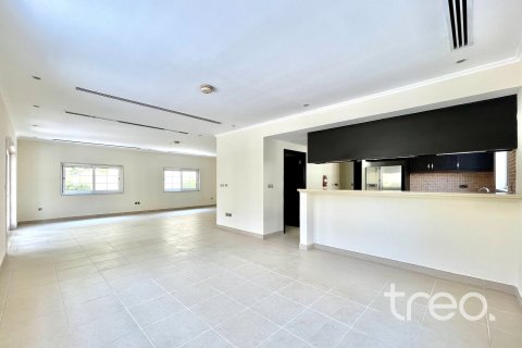 Villa in Legacy, Jumeirah Park, Dubai 3 bedrooms, 327.67 sq.m. № 120150 - photo 6
