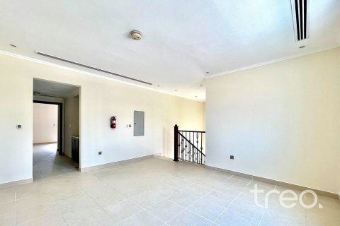 Villa in Legacy, Jumeirah Park, Dubai 3 bedrooms, 327.67 sq.m. № 120150 - photo 12