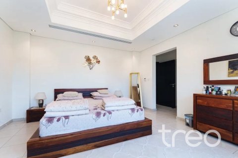 Villa in Quortaj, Al Furjan, Dubai 4 bedrooms, 455.22 sq.m. № 120152 - photo 17