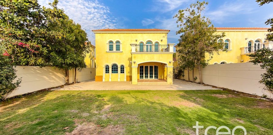 Вилла в Legacy, Jumeirah Park, Дубай, 3 спальни, 327.67м², № 120146