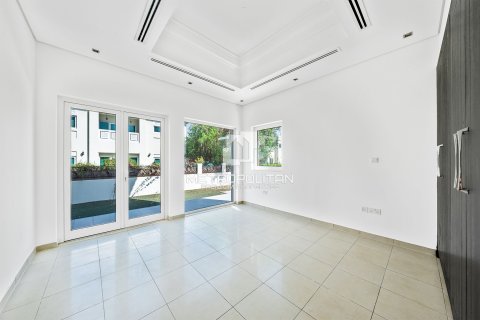 Villa in North Village, Al Furjan, Dubai 4 bedrooms, 502 sq.m. № 73455 - photo 6