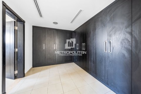 Villa in North Village, Al Furjan, Dubai 4 bedrooms, 502 sq.m. № 73455 - photo 12