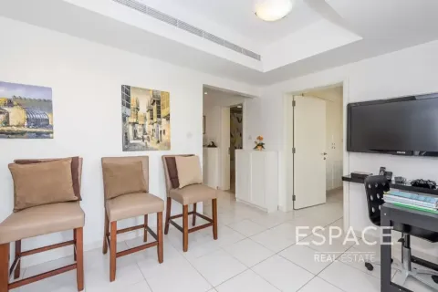 Adosado en The Lakes, Dubai, 3 dormitorios, 235 m², № 122668 - foto 10