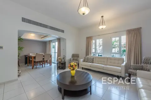 Adosado en The Lakes, Dubai, 3 dormitorios, 235 m², № 122668 - foto 2