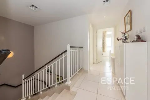 Adosado en The Lakes, Dubai, 3 dormitorios, 235 m², № 122668 - foto 9