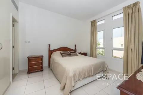 Adosado en The Lakes, Dubai, 3 dormitorios, 235 m², № 122668 - foto 8