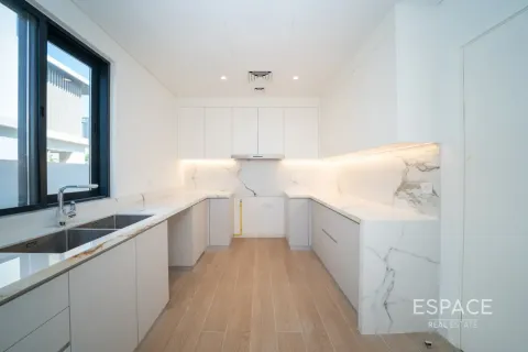 Villa à Jebel Ali, Dubai, 4 chambres, 300 m², № 122666 - photo 4