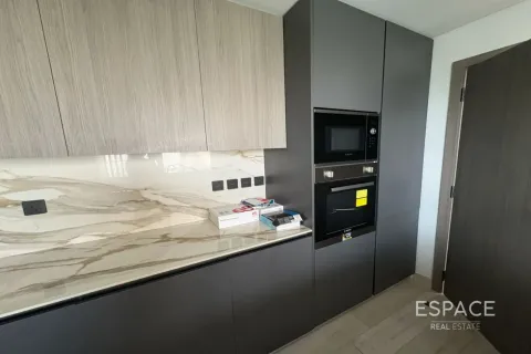 Снять в аренду квартиру в Дубай Хилс Эстейт, Дубай: 3 спальни, 220м², № 122670 - фото 16